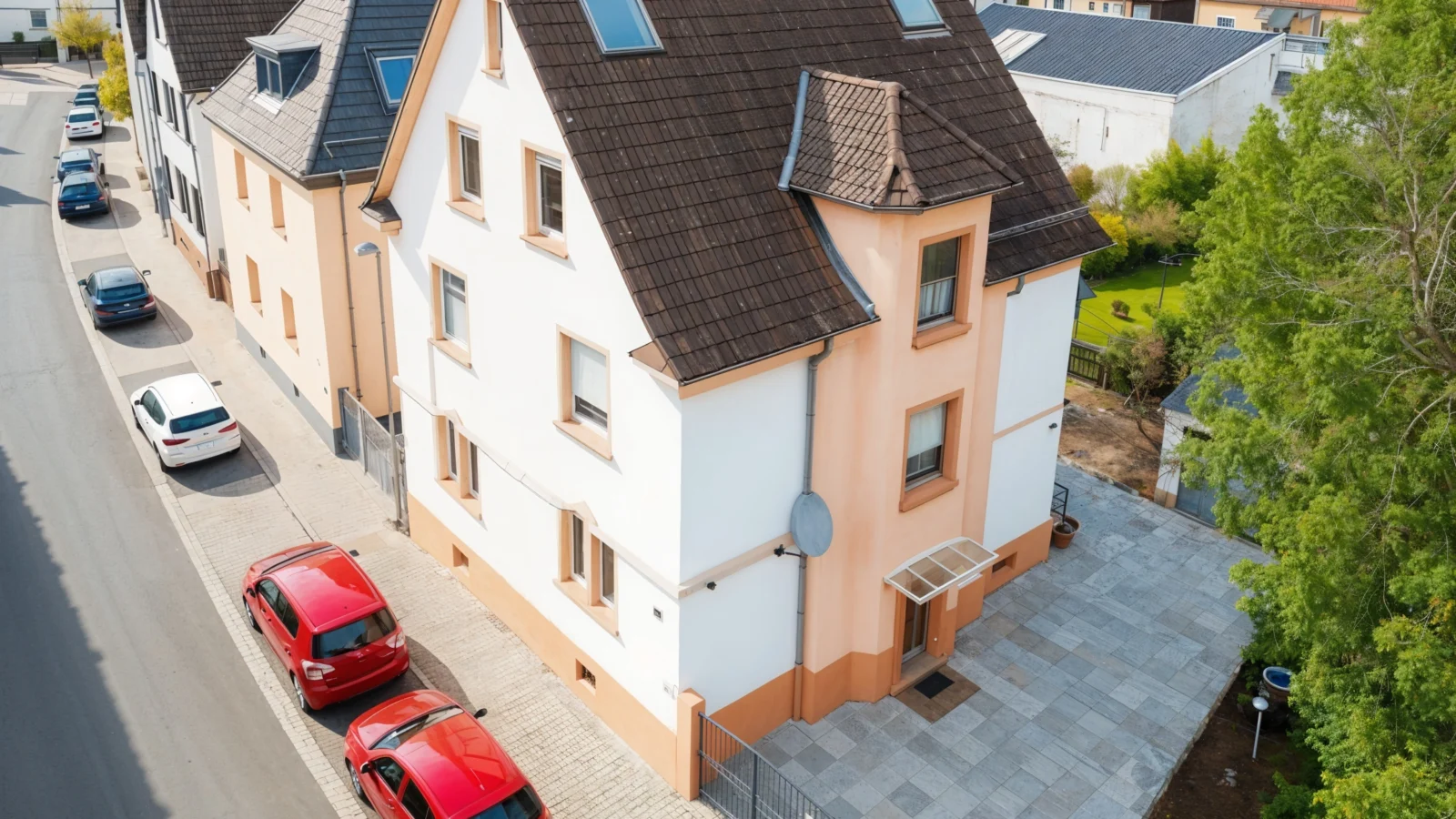 Für Investoren oder Eigennutzer: Charmantes Mehrfamilienhaus in zentraler Lage von Rüsselsheim — Bild 1 von 29