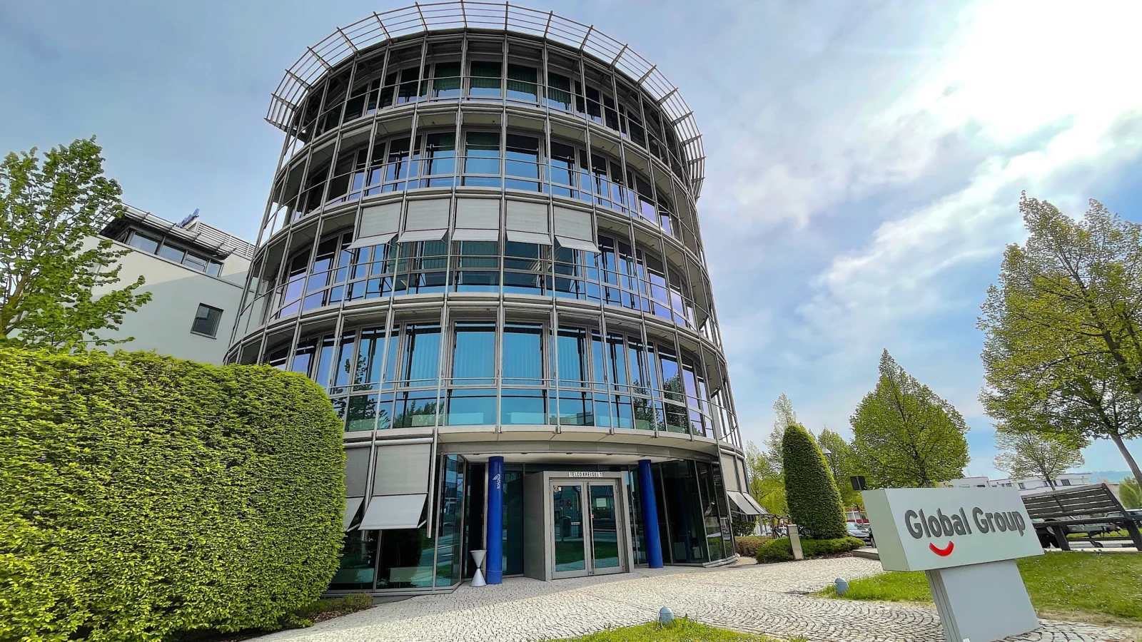 Über 640 qm Bürofläche mit Empfang in Idstein! — Bild 1 von 16