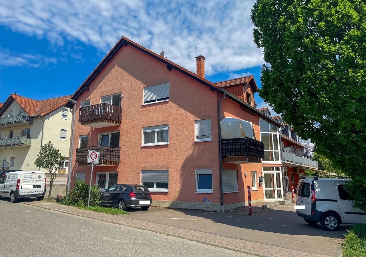 Helle 2-Zimmerwohnung mit Balkon! — Bild 1 von 10