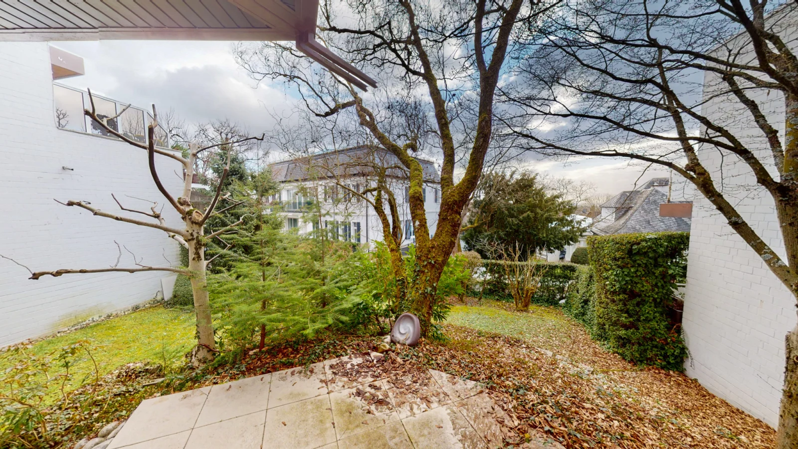Charmantes Einfamilienhaus angrenzend zum Komponistenviertel — Bild 1 von 27