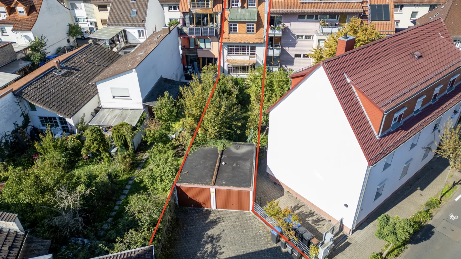 Urbanes Wohnen & ein hohes Maß an Lebensqualität: Charmantes Einfamilienhaus mit Einliegerwohnung — Bild 1 von 31