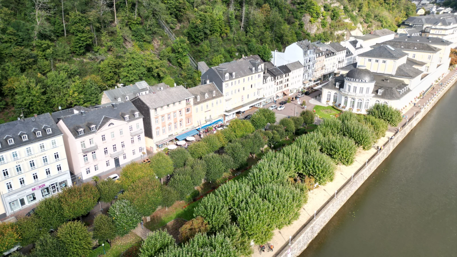 Wohn- und Geschäftshaus mit ca. 6,13 % Rendite in bester Lage von Bad Ems — Bild 1 von 3