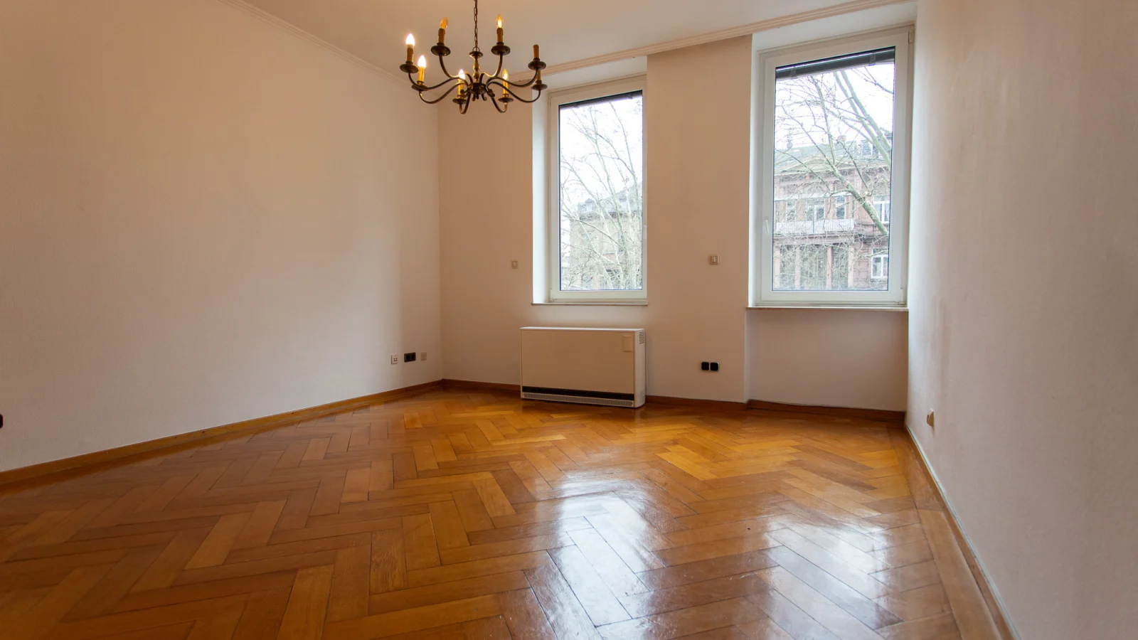 Attraktive 1,5-Zimmer-Wohnung in zentraler Lage in Wiesbaden — Bild 1 von 6