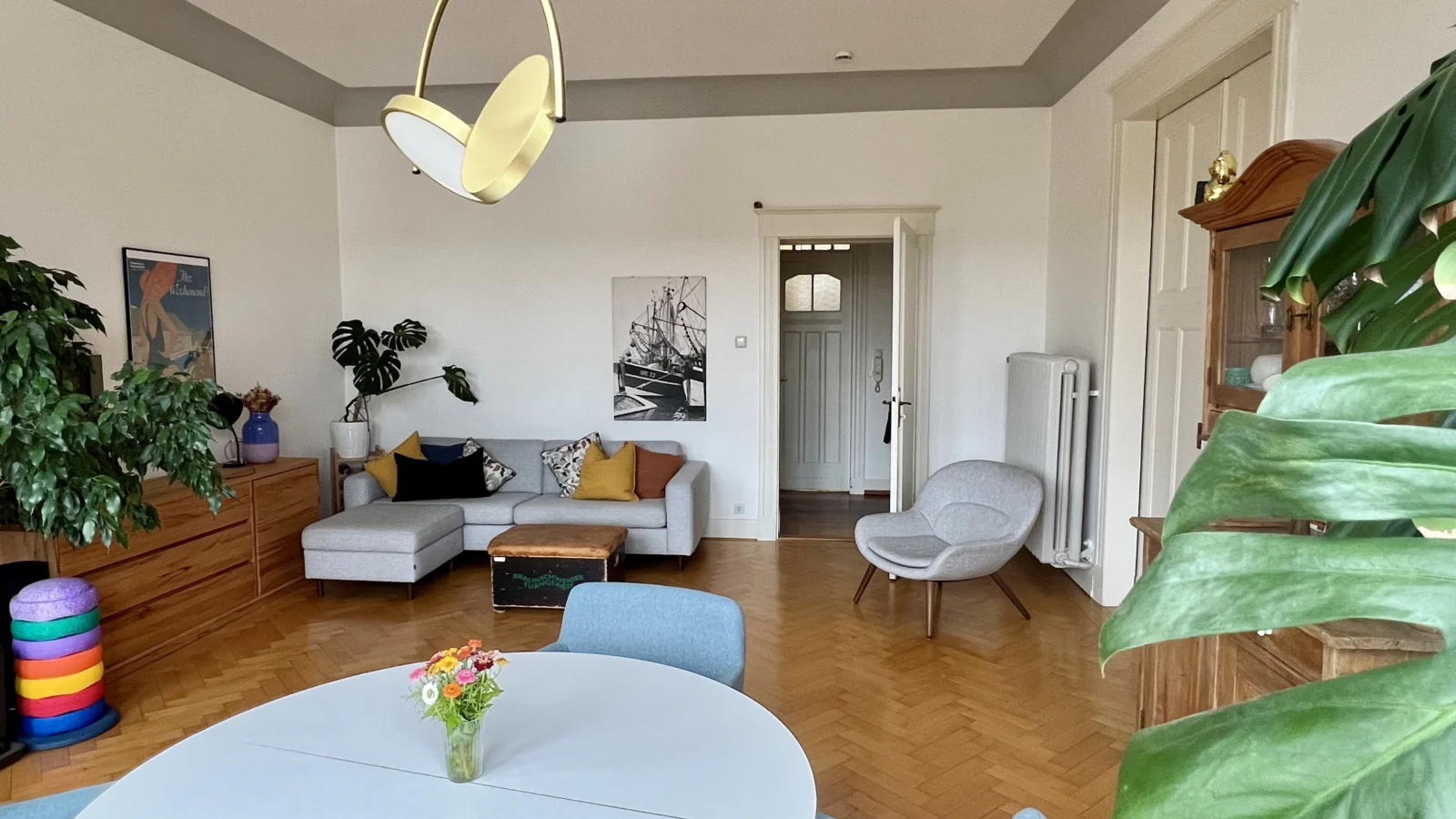 3-Zimmer Altbauwohnung mit zwei Balkonen - Ihr neues Zuhause zum Wohlfühlen! — Bild 1 von 13