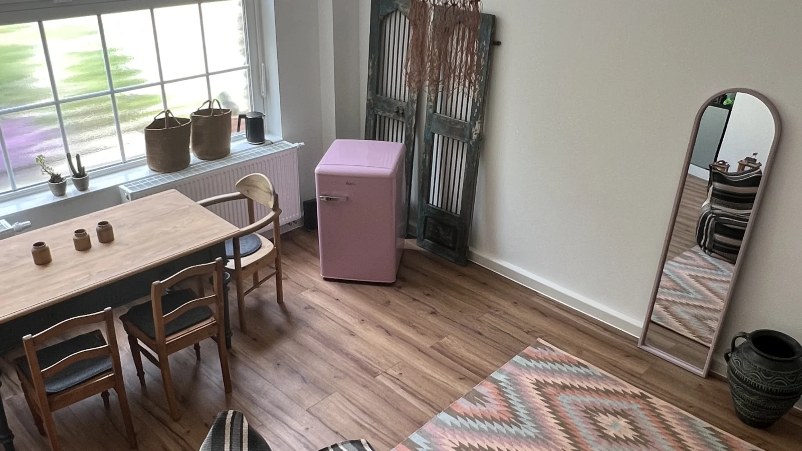 Möbliertes Wohnen auf Zeit: Individuelles Loft in ruhigem Innenhof-5 Min v. Taunusstr. — Bild 1 von 13