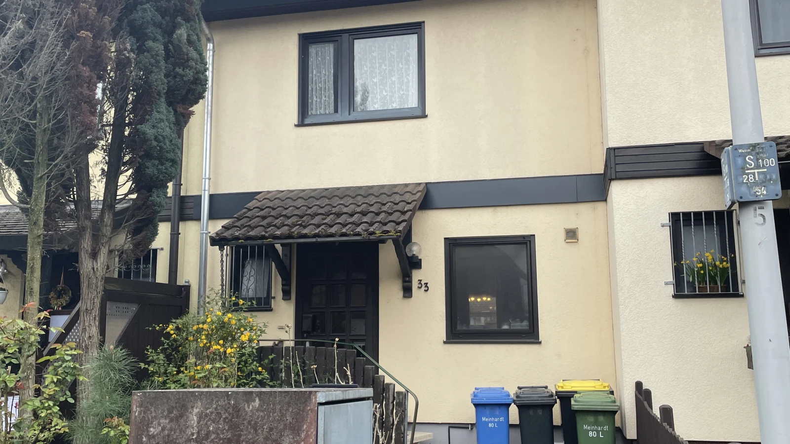 Solides Reihenmittelhaus mit großem Potenzial in Bischofsheim! — Bild 1 von 15