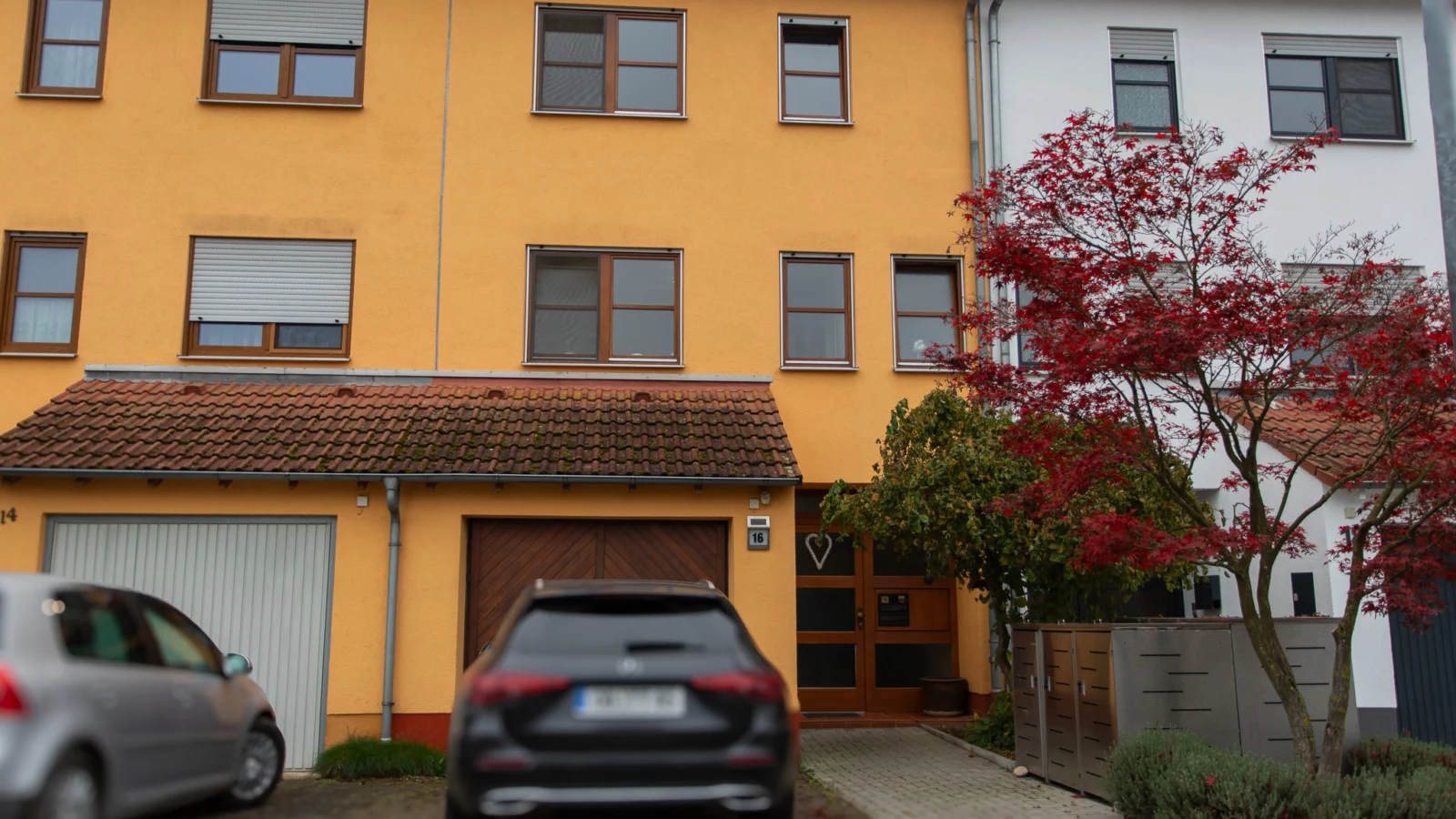 Familienfreundliches Reihenmittelhaus mit Garage in Dietzenbach-Steinberg! — Bild 1 von 26