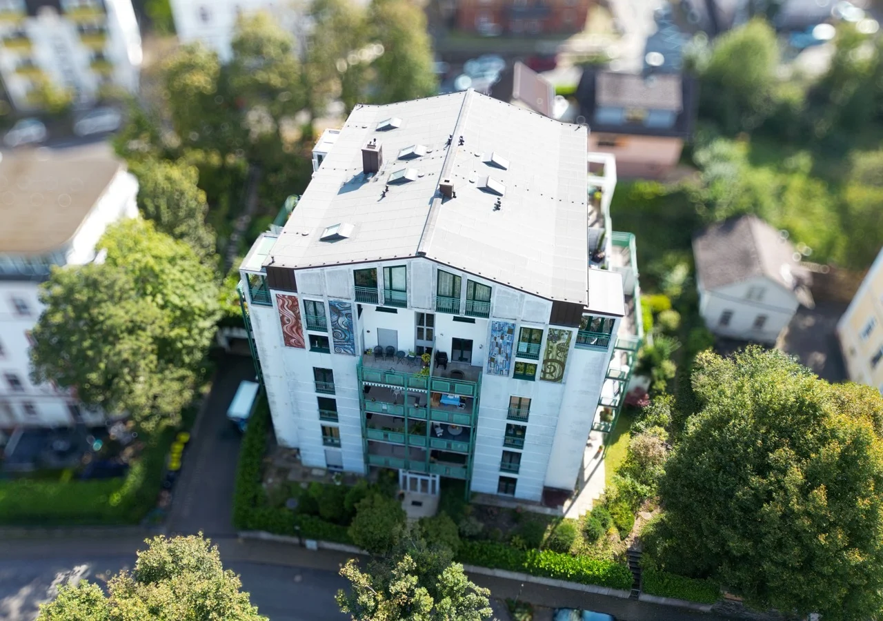 Sonnige 3-Zimmerwohnung mit 2 Balkonen direkt am Kurpark in Bad Schwalbach! — Bild 1 von 21