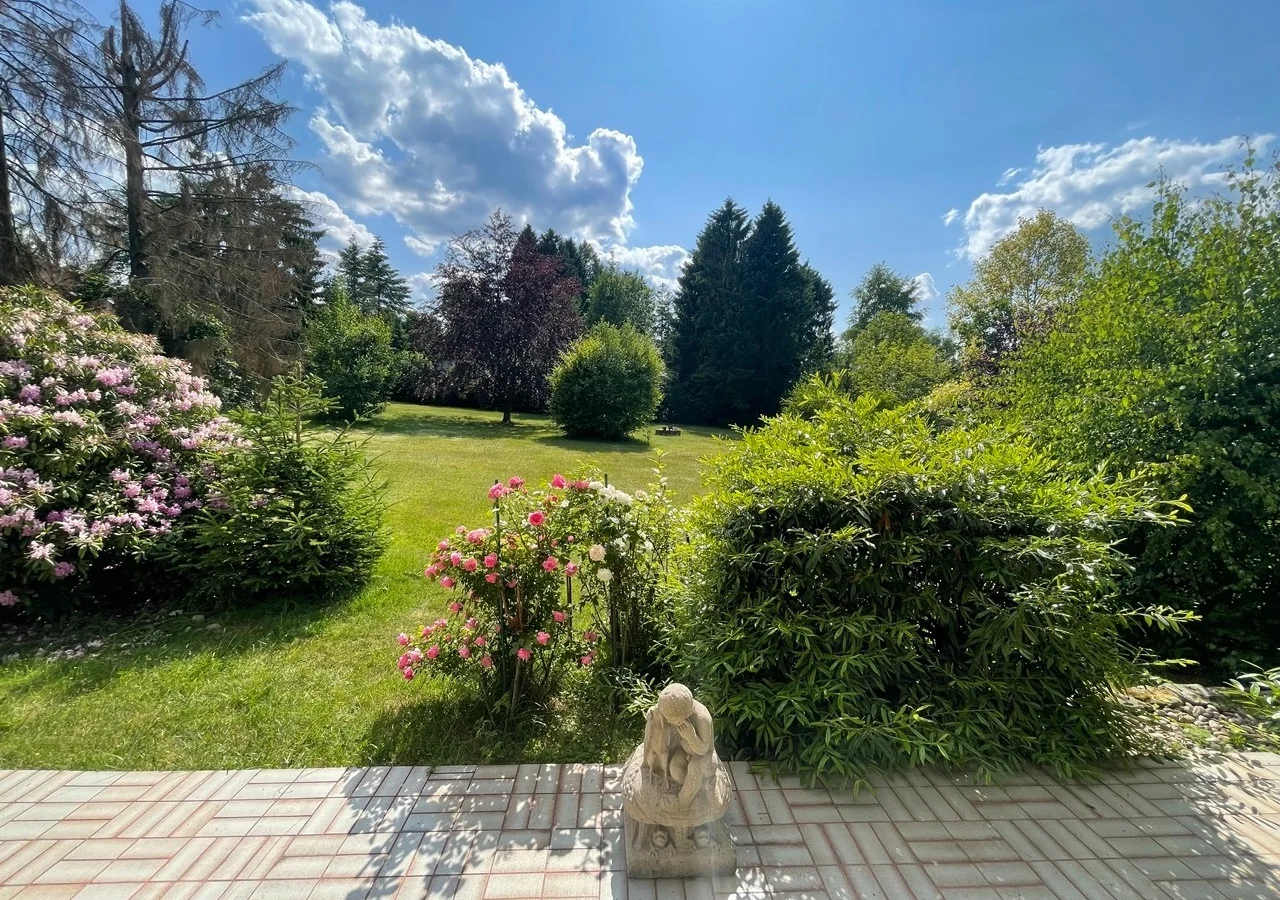 3.010 m² Villengrundstück in ruhiger und begehrter Bestlage!! — Bild 1 von 8