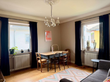 Ein Zuhause wie aus einem Interior-​Magazin – möblierte Altbauwohnung mit Sonnen-​Balkon, 55257 Budenheim, Etagenwohnung