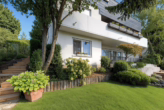 Gebäudeansicht 1 (bearbeitet) - Ein Zuhause am Weinberg – wo Natur, Ruhe und Lebensqualität aufeinandertreffen